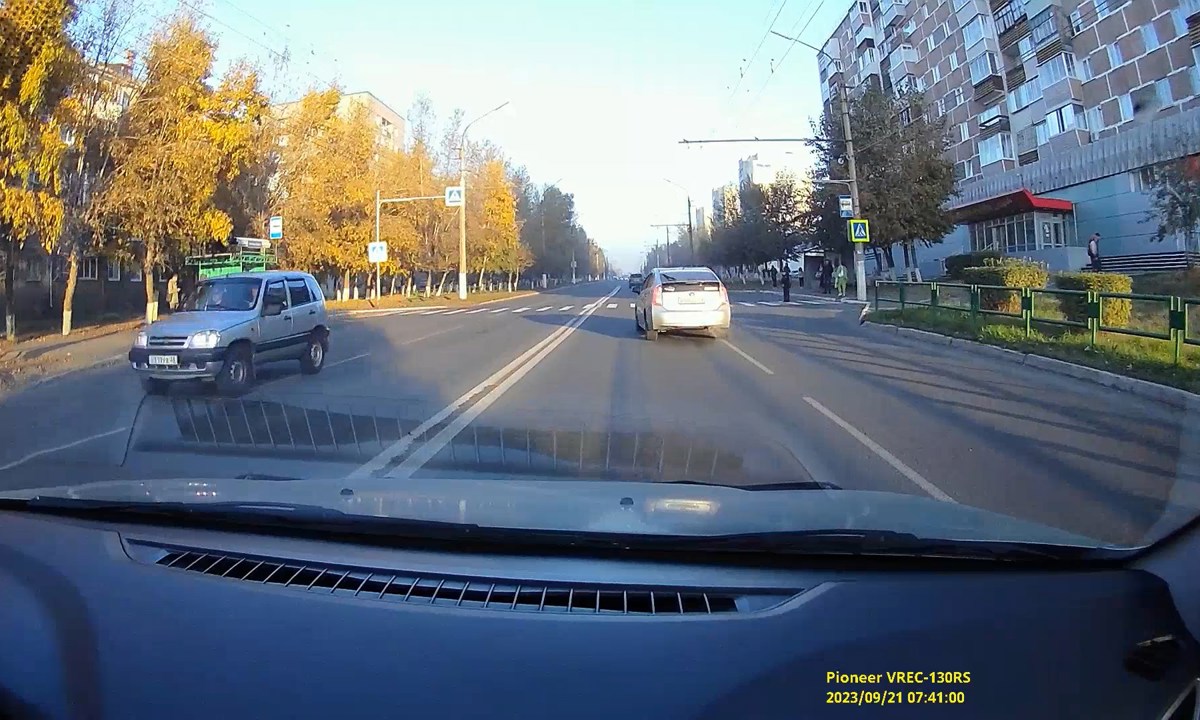 Нарушители ПДД в Братске попали в объектив мобильного репортёра