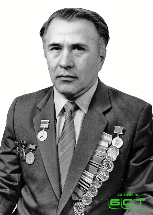 Михаил Собенников